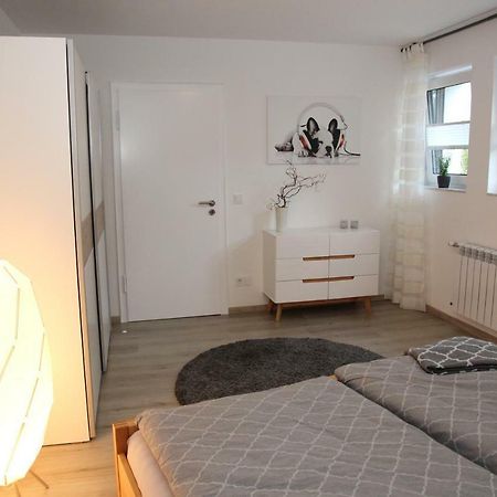 Neue Und Moderne Ferienwohnung Mülheim an der Ruhr Esterno foto