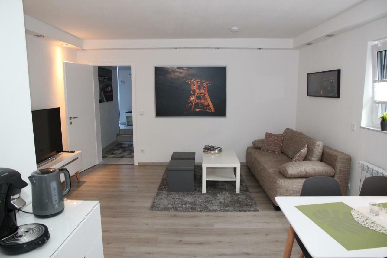 Neue Und Moderne Ferienwohnung Mülheim an der Ruhr Esterno foto